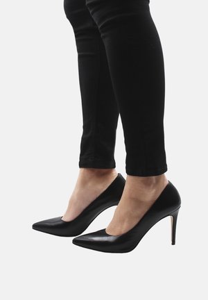 High heels - black