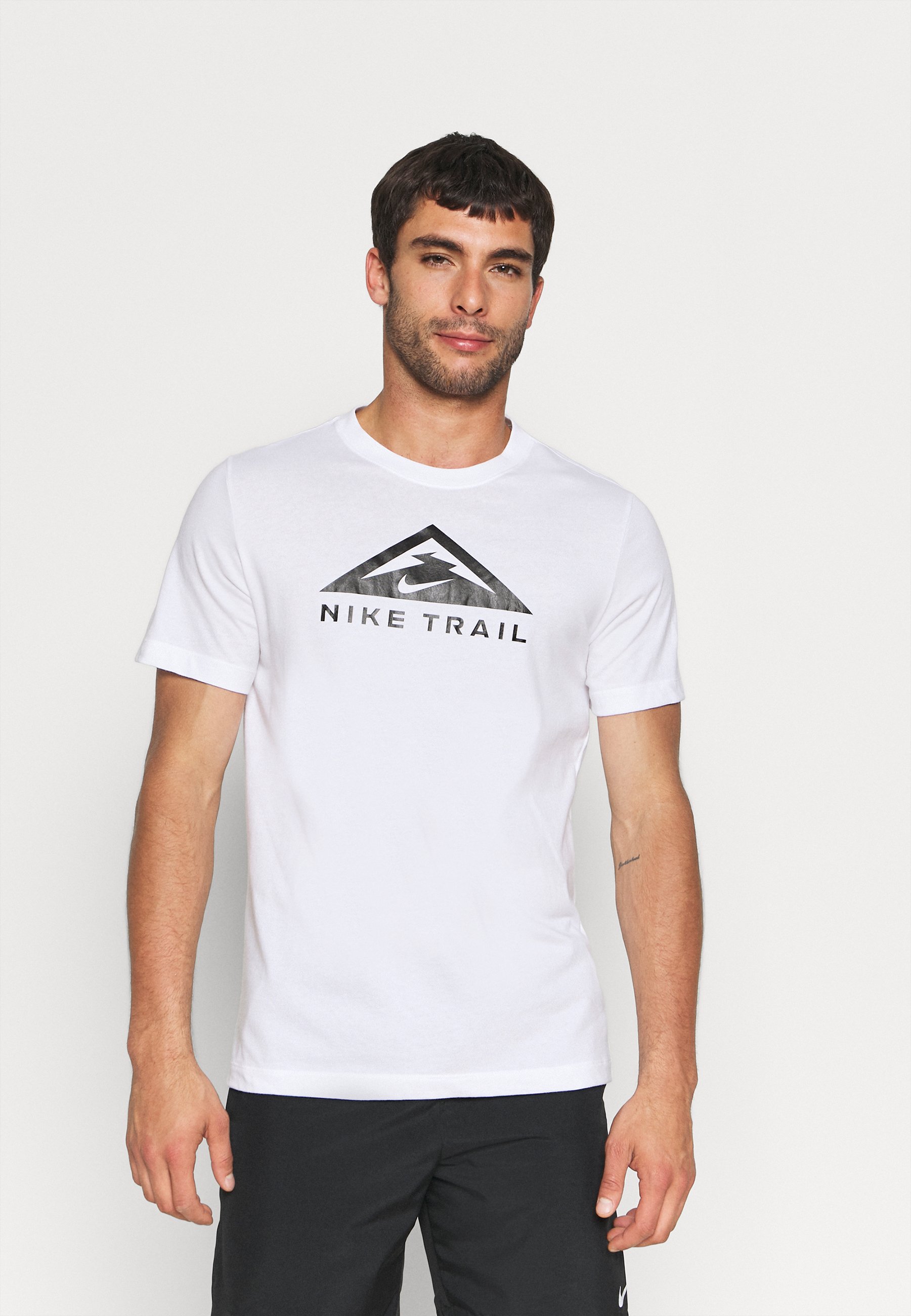 nike trail tee