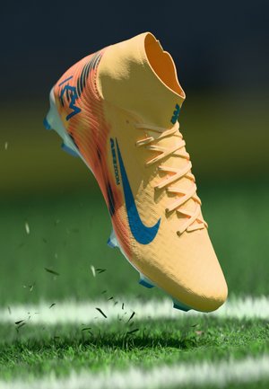Nike Performance ZM 10 ACADEMY FGMG - Futbolo bateliai dirbtinei dangai - melon tint/neo turquoise/igloo