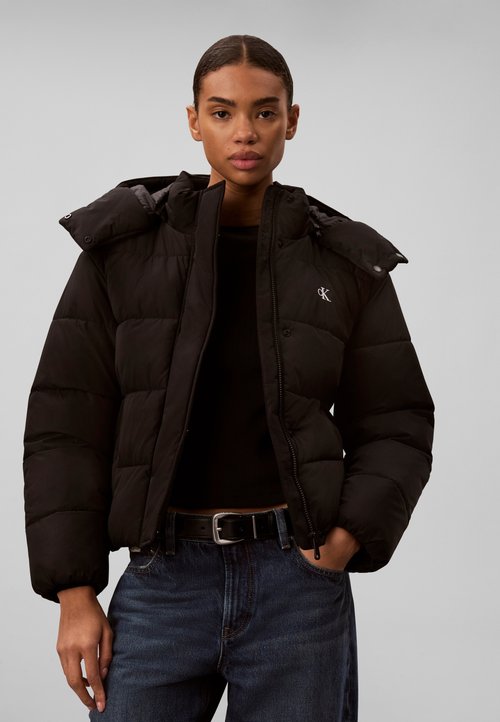 SHORT HOODED PUFFER JACKET - Geacă de iarnă - black