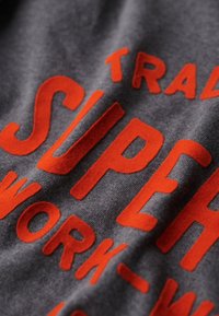 Superdry & Co WORKWEAR FLOCK GRAPHIC  - Camiseta estampada - granite grey marl