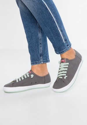 Baskets basses - light grey