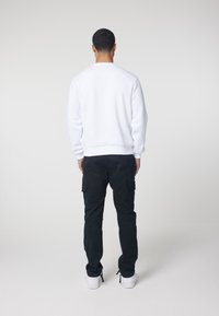 CLOSURE London TEDDY CREW NECK - Sudadera - white