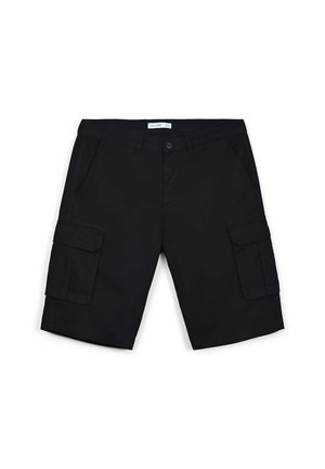 Pantaloni cargo neri di lunghezza media con chiusura a bottone, passanti per cintura, tasche laterali e tasche con pattina su entrambe le cosce.