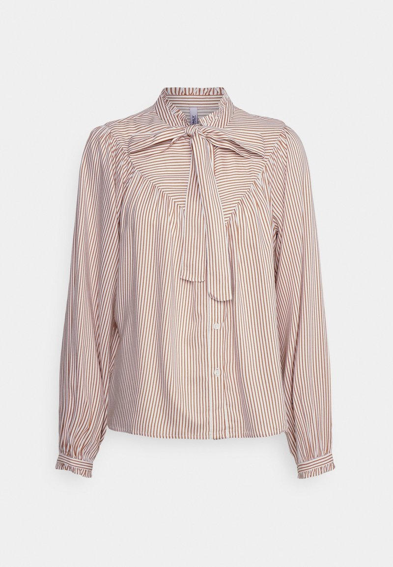 Blouse à manches longues avec des rayures verticales marron et blanches, un col noué, une patte de boutonnage à l'avant et des manches froncées avec poignets boutonnés.