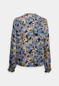 Blusa de mangas longas com padrão floral em azul, verde e bege. Tecido leve com punhos franzidos e decote redondo.