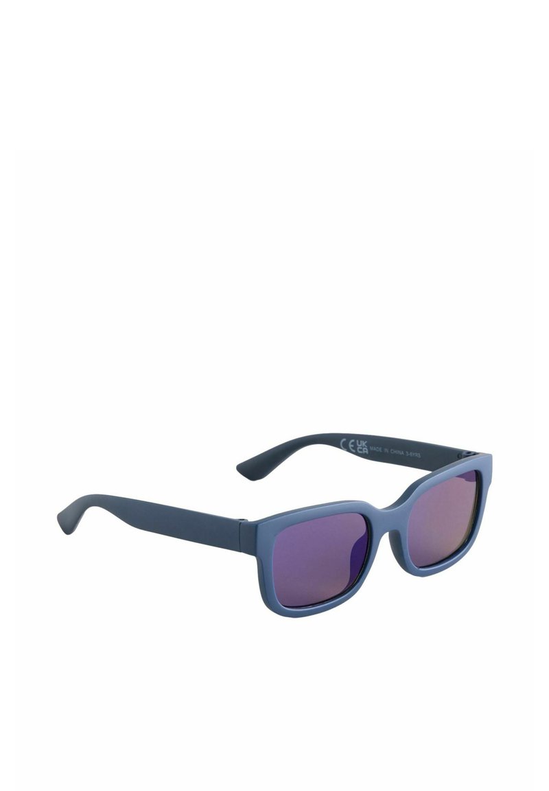 Occhiali da sole rettangolari blu con lenti viola. Finitura opaca e aste sottili. Design leggero e moderno.