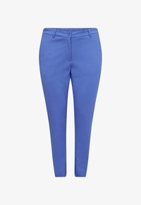 Neselectat, amparo blue