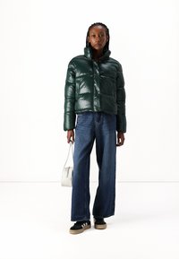 ONLY ONLSKY SHORT PUFFER - Veste d'hiver - scarab