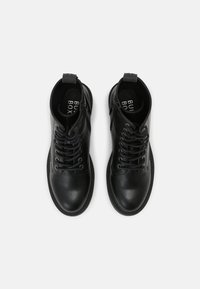 Bullboxer Botines con plataforma - black