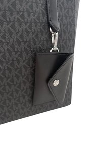 MICHAEL Michael Kors VINCENT WITH CARDHOLDER - Handbag - black