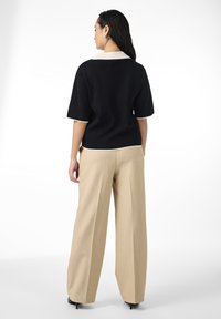 YAS YASMILLE - Polosärk - black/star white