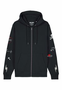 Felpa nera con zip, decorata con grafiche ricamate: teschi, cuori, fulmini e testo sulle maniche. Il materiale sembra morbido e presenta tasche frontali.