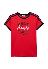 Camiseta de algodón roja con mangas cortas en azul marino y cuello acanalado. Presenta un texto impreso en blanco y negro: "ATHLETIC NEW YORK 1978 Amazing DEPT."