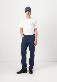 Tommy Hilfiger MERCER - Vaqueros rectos - admiral navy