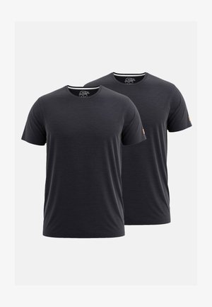 Dwie koszulki z krótkim rękawem w ciemnoszarym kolorze. Oferują okrągły dekolt oraz mały detal logo na lewym rękawie. Miękka tekstura, luźny krój.