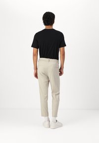 DRYKORN CHASY - Chino - brown