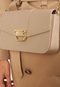 LANCASTER SMALL VALOR - Borsa a tracolla - beige