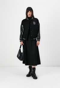DRYKORN BEESTON - Bomber Jacket - black