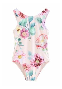 Dzieciowy jednoczęściowy strój kąpielowy w jasnoróżowym kolorze z dużym wzorem kwiatowym, przedstawiającym różowe, fioletowe i białe kwiaty oraz zielone liście.