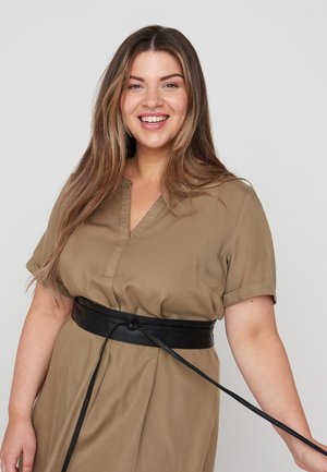 Zizzi Taljebælter - black