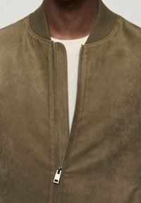 Mango Imitatieleren jas - khaki