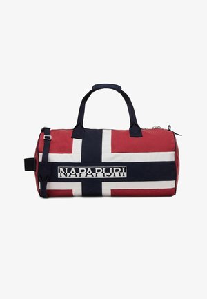 Rot-weiß-navyfarbige Reisetasche mit norwegischem Flaggenmotiv und "NAPAPIJRI"-Logo, ausgestattet mit zwei Griffen und einem verstellbaren Schultergurt.