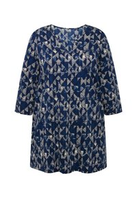 Niebieska tunika z geometrycznym białym wzorem, z rękawami o długości trzech ćwiartek i okrągłym dekoltem. Wykonana z lekkiego materiału.
