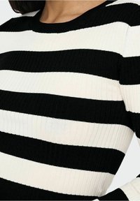 JDY Stickad tröja - nude