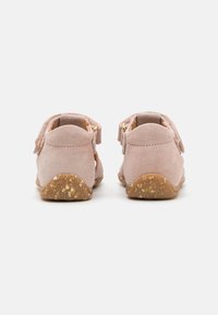 Bisgaard CARLY UNISEX - Lær-at-gå-sko - rose