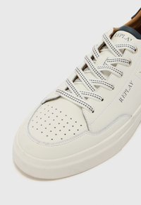 Replay EVAN - Gördeszkacipők - off white