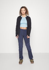 Athleta PACIFICA ILLUME JACKET - Camisola com fecho - black