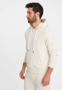 Ombre KANGAROO SET - Chándal - cream