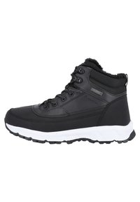 Bota de senderismo negra e impermeable con parte superior sintética texturizada, collar acolchado, entresuela blanca y suela de goma con patrón de tracción.