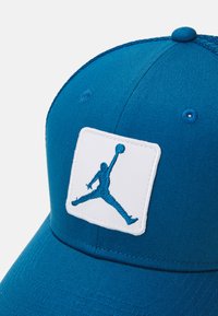 Jordan RISE UNISEX - Gorra - industrial blue/white