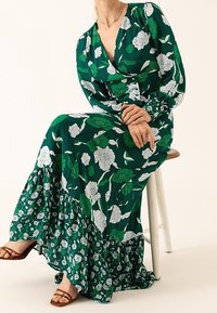 IVY OAK Maxi šaty - dark green