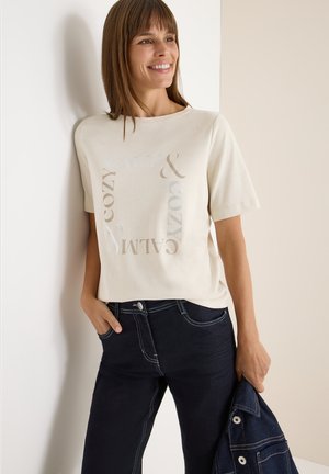 - T-shirt z nadrukiem
