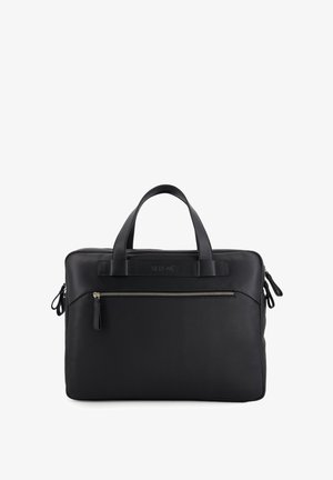 Zwarte leren aktetas met dubbele handgrepen bovenaan en een voorvak met ritssluiting. Glad van structuur en een minimalistisch ontwerp. Ritsaccenten op de zijkanten.