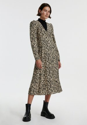 EDITED FENJA - Robe de jour - braun