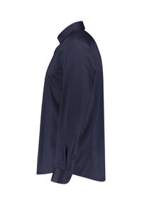Navyblaues Herrenhemd mit langen Ärmeln, geknöpften Manschetten und klassischem Kragen, von der Seite auf weißem Hintergrund gezeigt.
