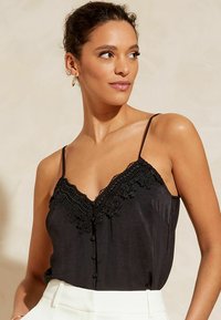 Love & Roses V NECK REGULAR - Blúzka - black