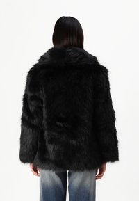 Abercrombie Fitch Shawl Collar Faux Fur Coat Veste d'hiver
