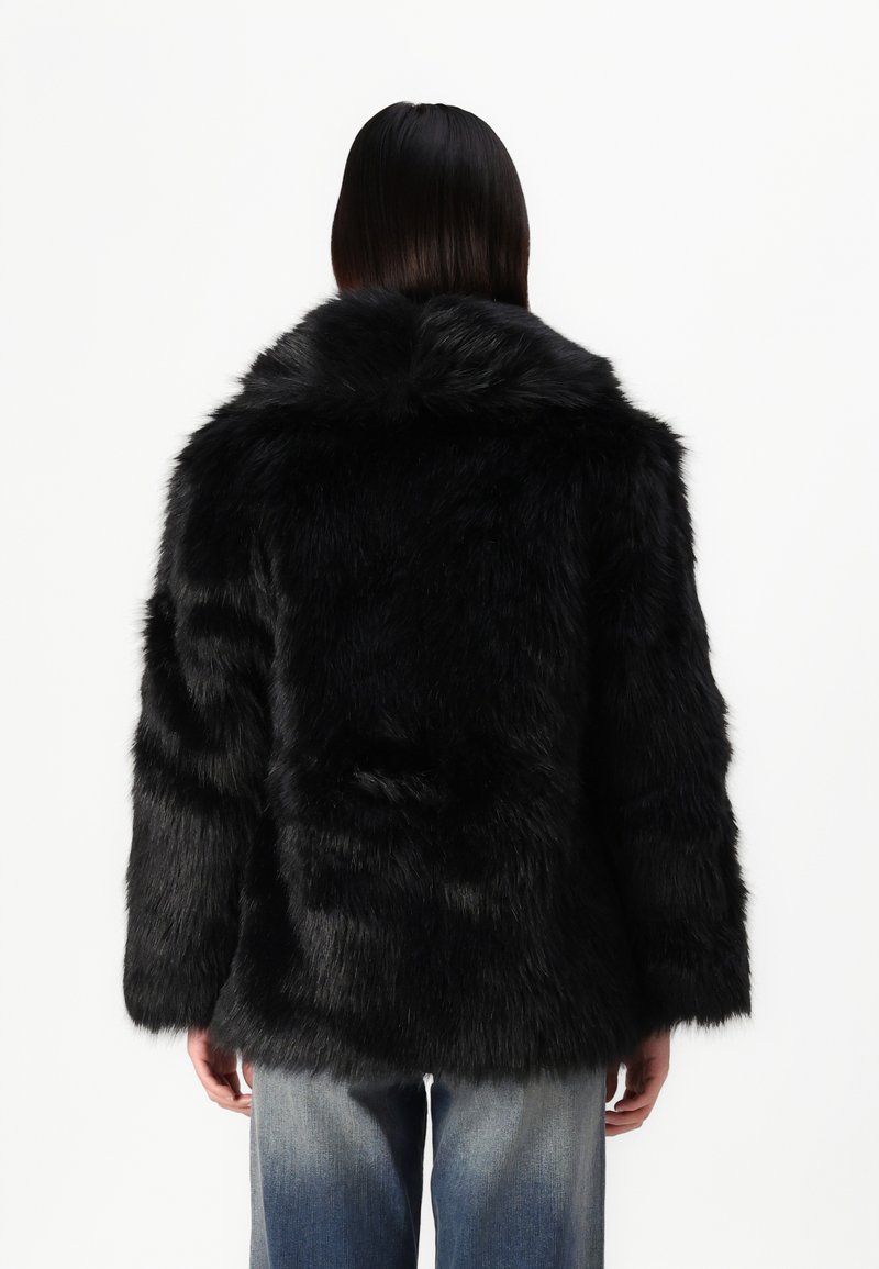 Abercrombie & Fitch Shawl Collar Faux Fur Coat - Zimní bunda - black