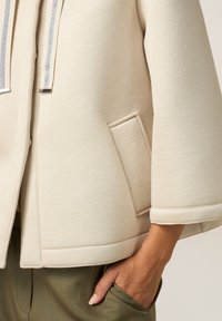 Oltre Sudadera con cremallera - beige