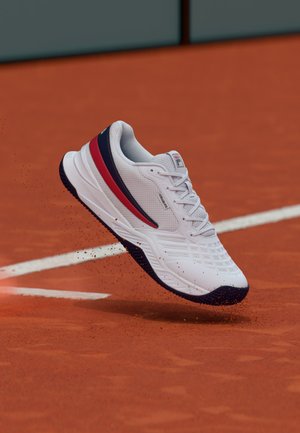 Fila AXILUS FX CLAYCOURT MEN - Clay court tennis shoes - white/red