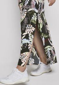 TOM TAILOR DENIM Maxi šaty - black