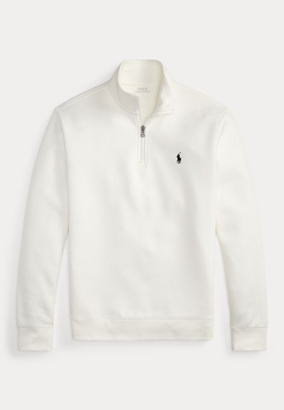 Pullover bianco a collo alto con zip a un quarto, maniche lunghe e piccolo logo Polo Ralph Lauren ricamato in nero sul lato sinistro del petto.