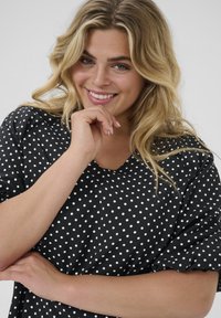 Kaffe Curve Vestido informal - black chalk dot