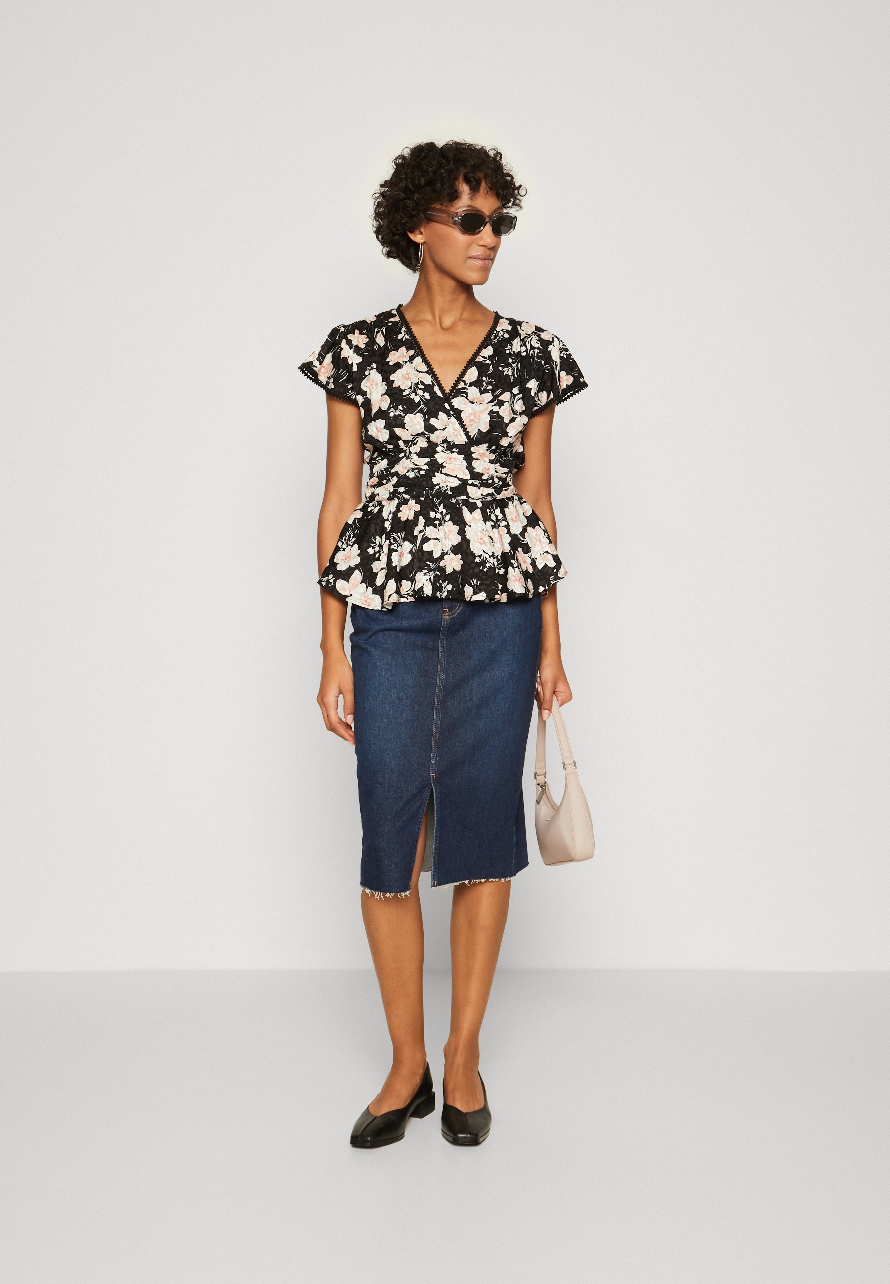 guess peplum