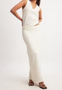 Falda larga - offwhite